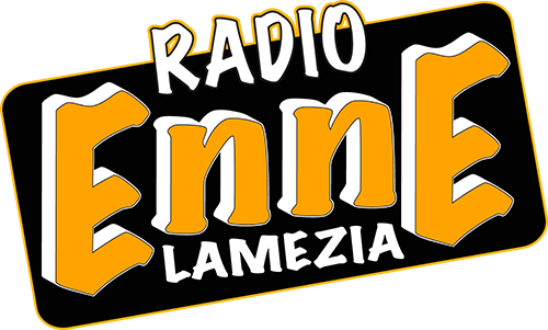 Radio 8 Logo